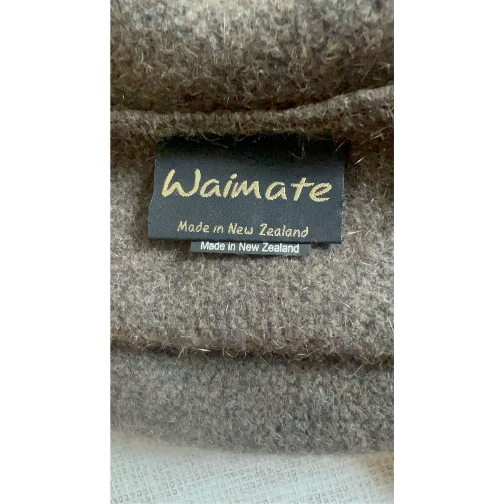 New Zealand Outback Luxury women's poncho Made in New Zealand Size ONE SIZE - 10 Thumbnail
