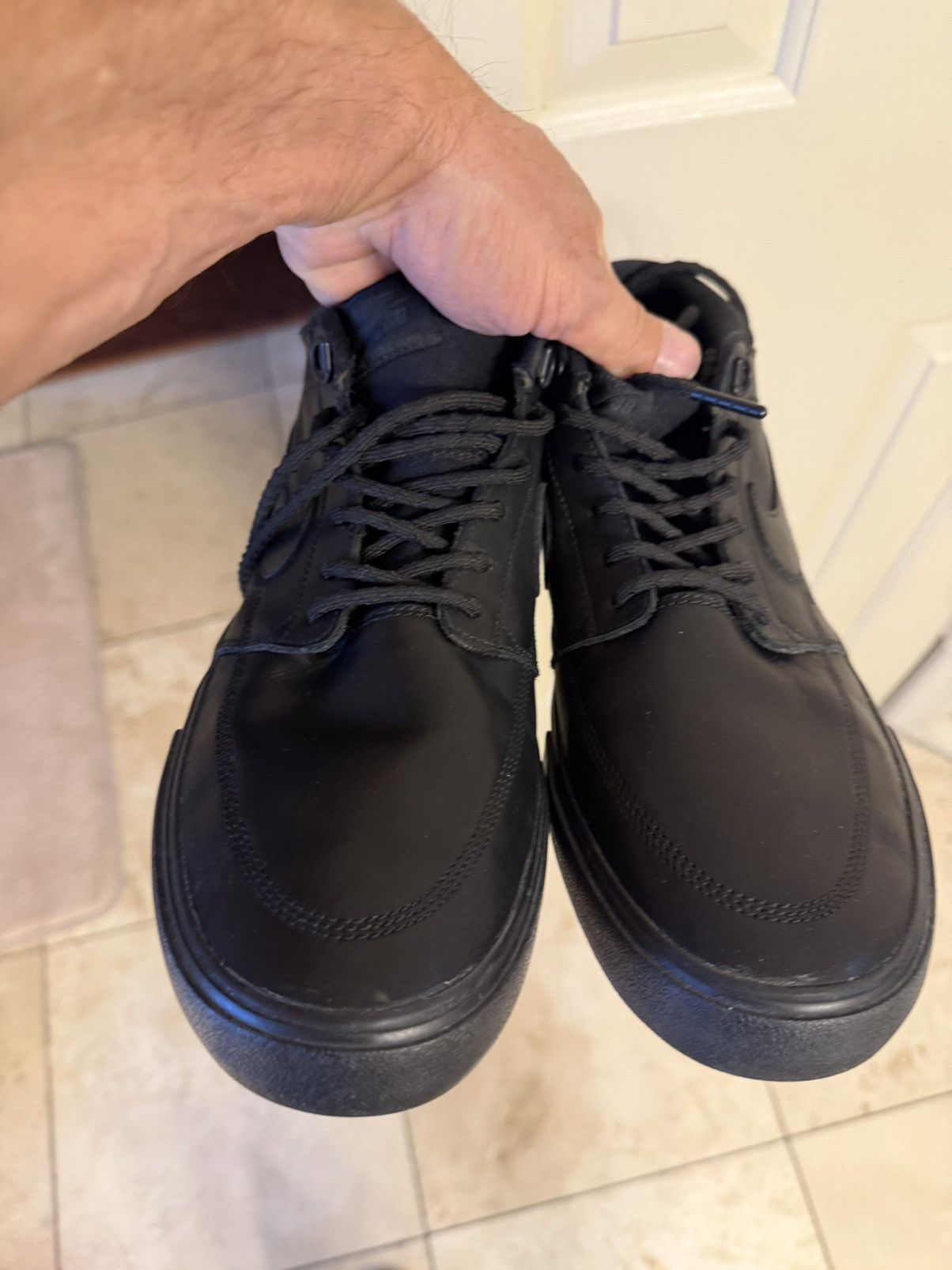 Nike Leather Nike sneakers Size US 10.5 / EU 43-44 - 1 Thumbnail