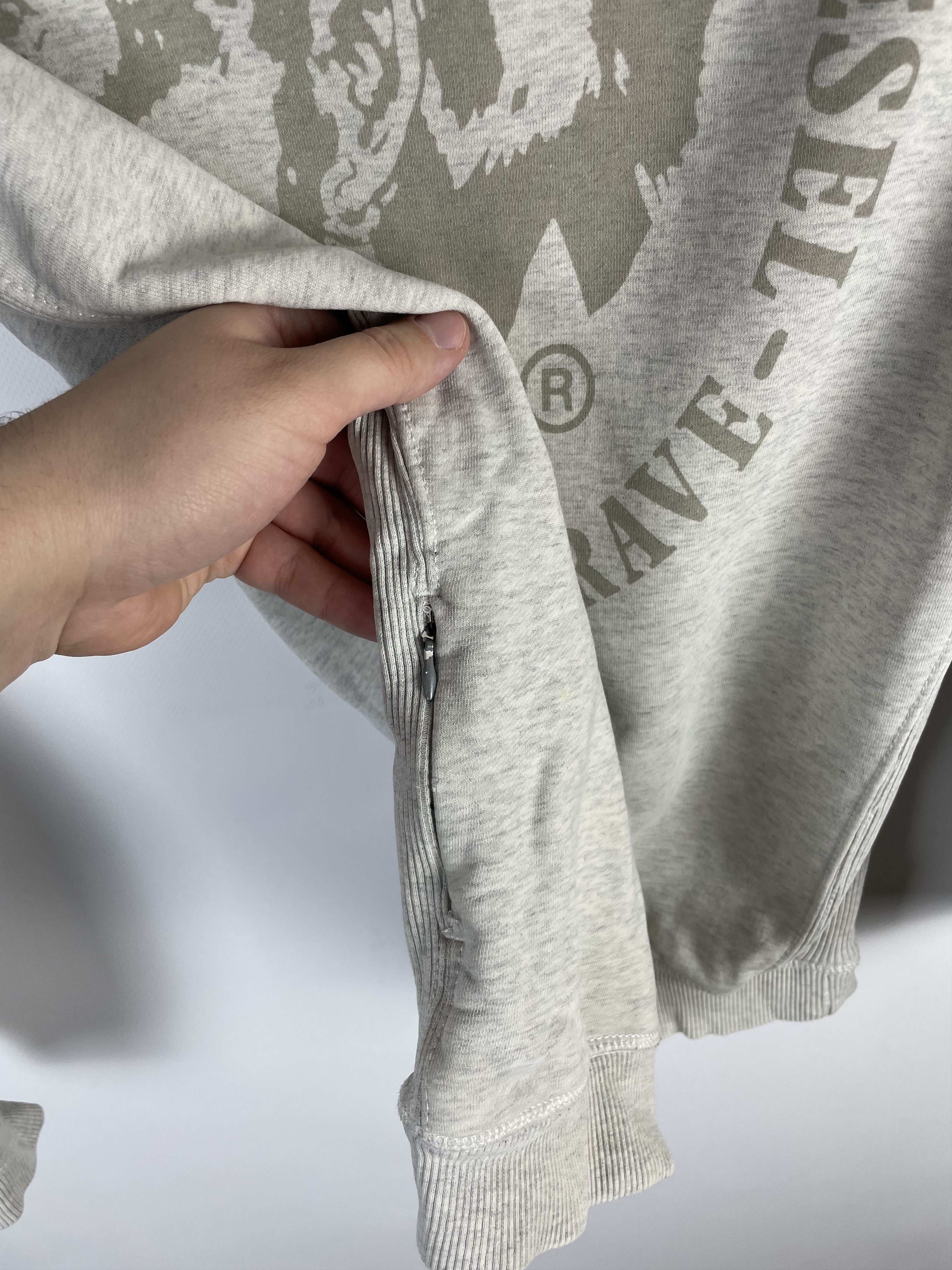 Diesel Vintage Diesel Hoodie Y2k Size US L / EU 52-54 / 3 - 7 Thumbnail