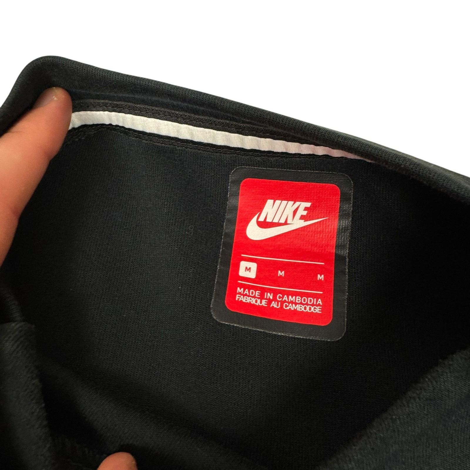 Nike Nike Men Black Cotton Long Sleeve Pullover Sweatshirt Medium Size US M / EU 48-50 / 2 - 5 Thumbnail