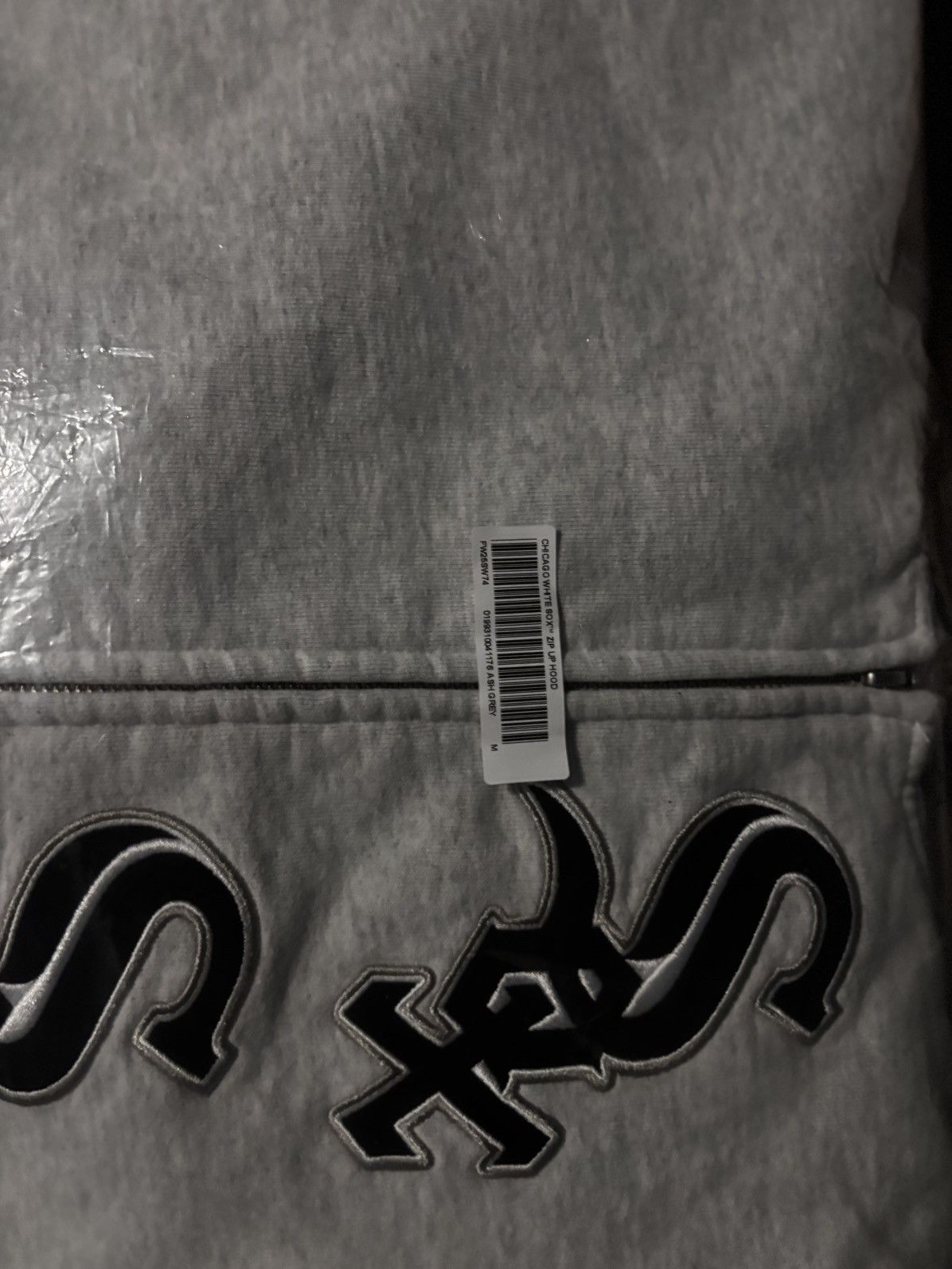 MLB × Supreme 2025 Supreme x Chicago White Sox Zip Up Hooded 'Ash Grey' Size US M / EU 48-50 / 2 - 2 Thumbnail