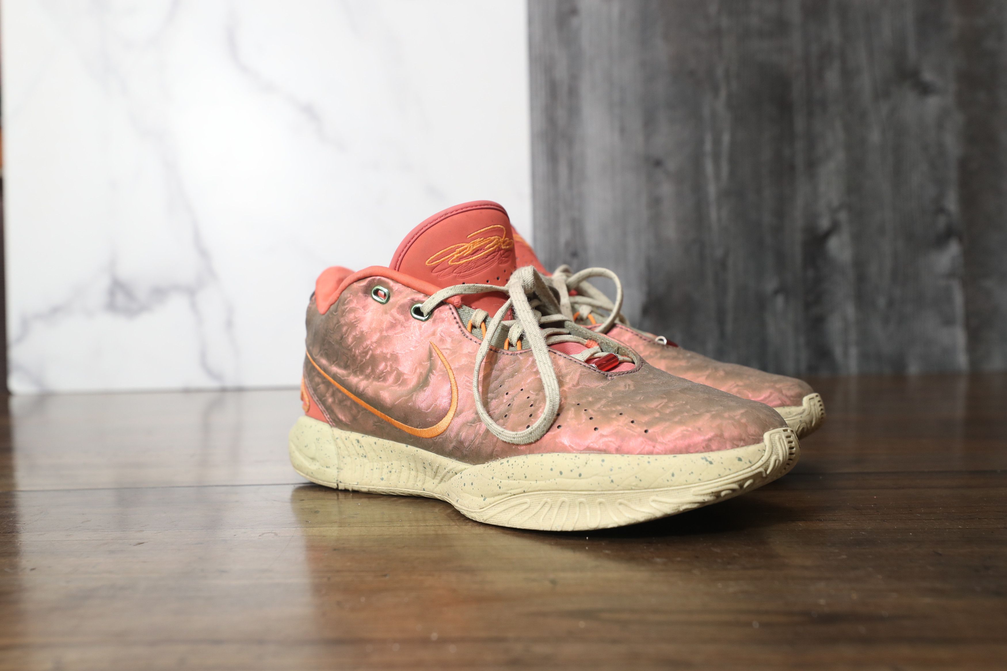 Nike Nike LeBron 21 "Queen Conch" (9) Size US 9 / EU 42 - 4 Thumbnail