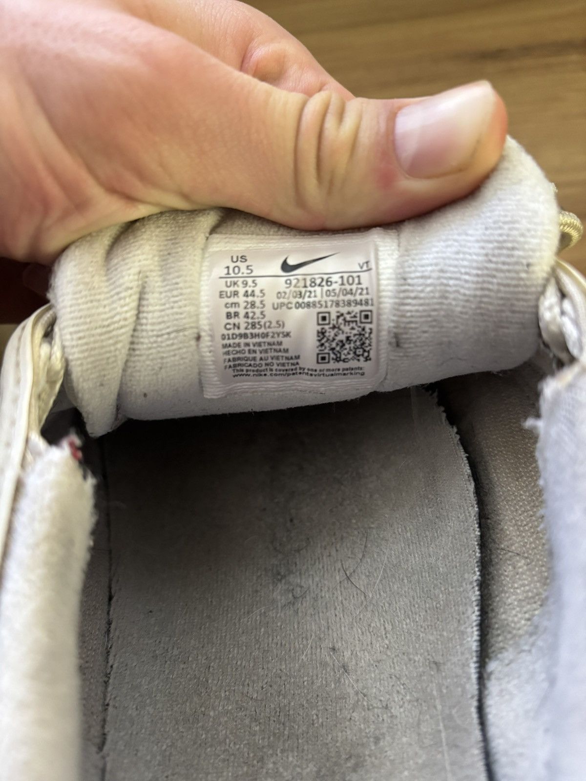 Nike Nike Air Max 97 - Triple White Size US 10.5 / EU 43-44 - 7 Thumbnail