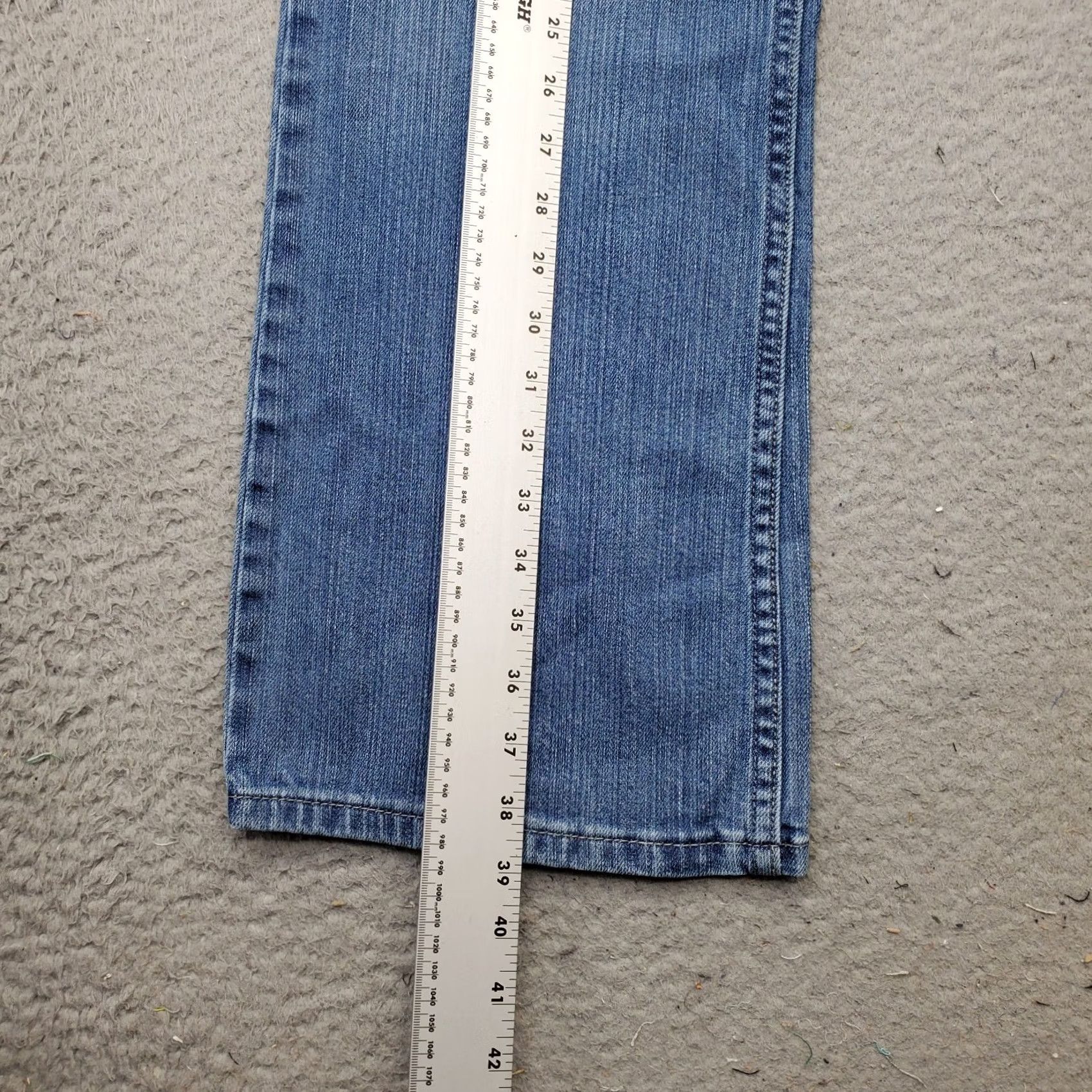 Levi's Levi's Bootcut Jeans Women's 14M Blue Denim Classic Mid Rise Medium Wash Outdoor Size 14M Womens Blue Denim Bootcut Jeans Size 36" / US 14 / IT 50 - 3 Thumbnail
