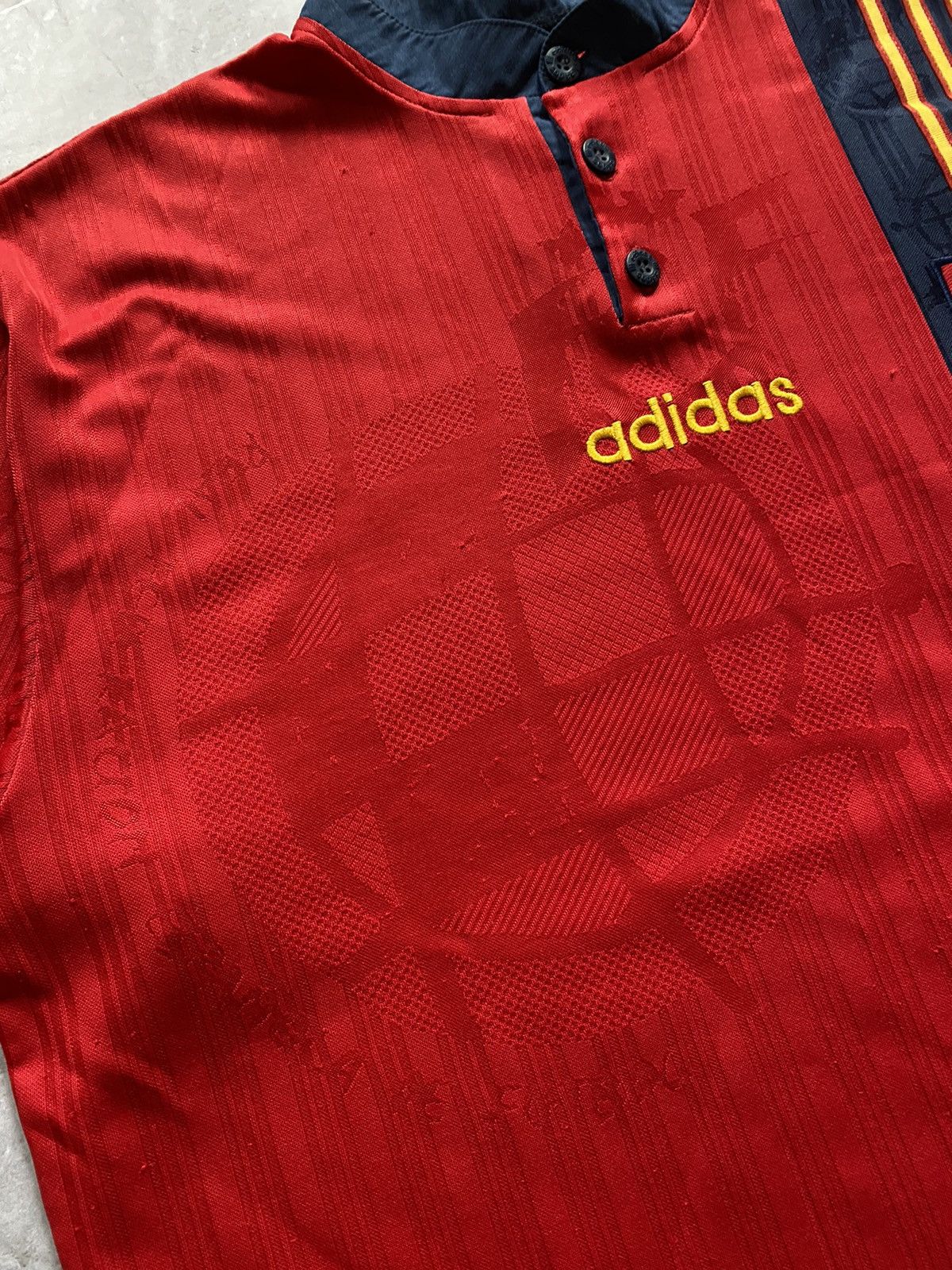 Adidas Vintage Adidas Spain 1996/98 Home Soccer Football Jersey Y2K Size US XL / EU 56 / 4 - 7 Thumbnail
