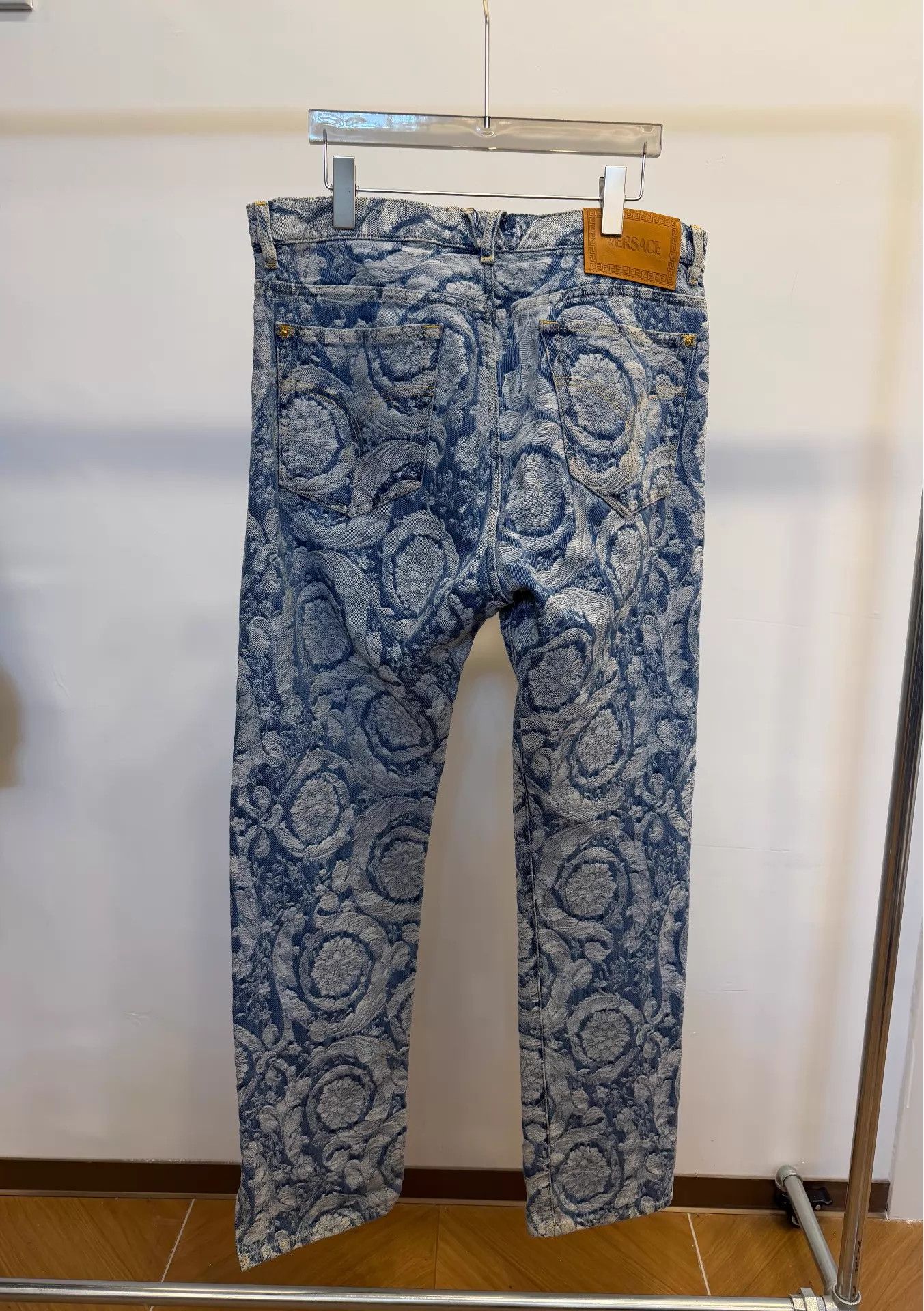 Versace Versace Main Line Runway Floral Embroidered Jeans 34 Size 24" / US 00 / IT 34 - 3 Thumbnail