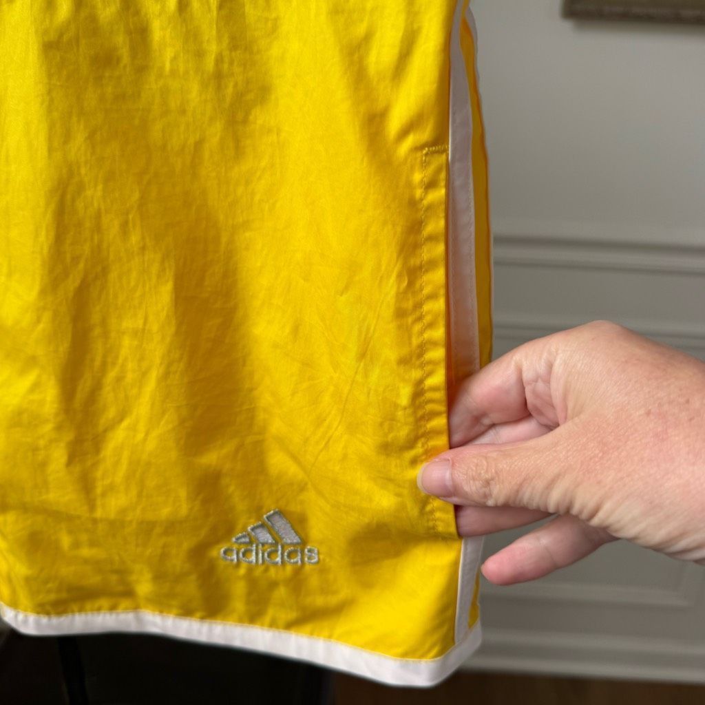 Adidas Vintage Adidas 90s Sleeveless Windbreaker Hooded Vest Yellow Size M / US 6-8 / IT 42-44 - 3 Thumbnail