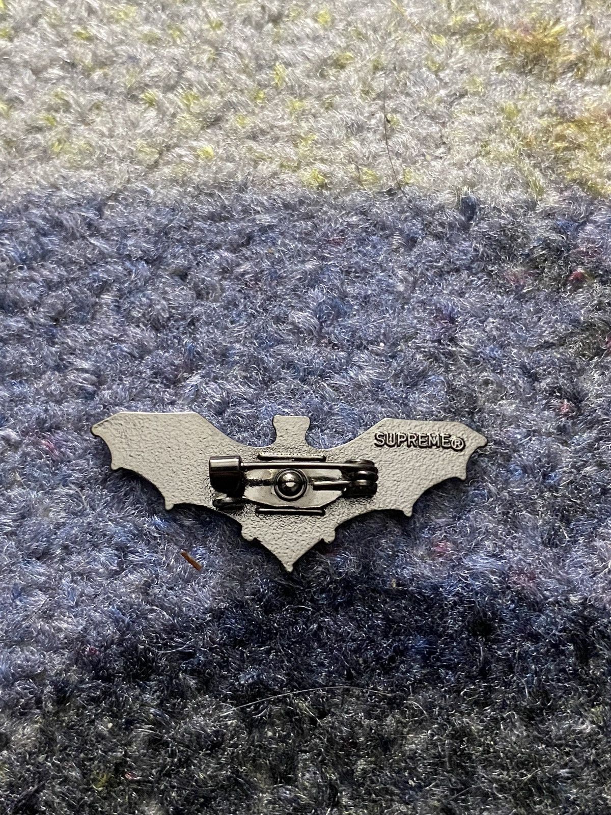 Supreme Supreme Bat Pin Size ONE SIZE - 3 Thumbnail