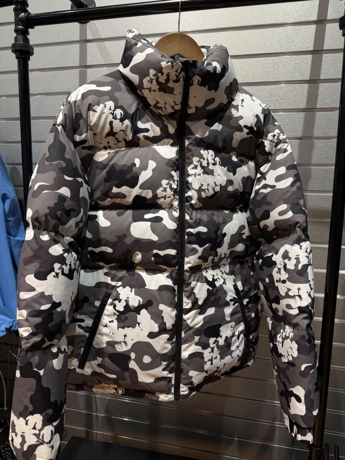 DENIM TEARS Large Cotton Wreath Puffer Jacket Denim Tears Coat New Camo Size US L / EU 52-54 / 3 - 5 Thumbnail