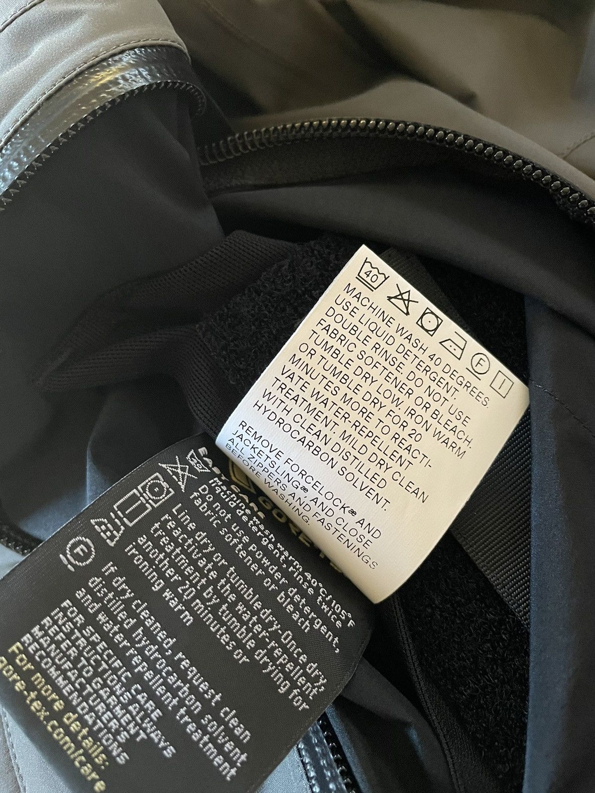 Acronym Acronym J120-GTPL - Grey/black - Large Size US L / EU 52-54 / 3 - 4 Thumbnail