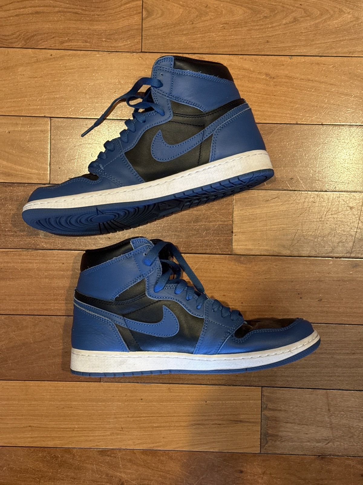 Jordan Brand Jordan 1 Retro High OG Dark Marina Blue Size US 10 / EU 43 - 2 Thumbnail
