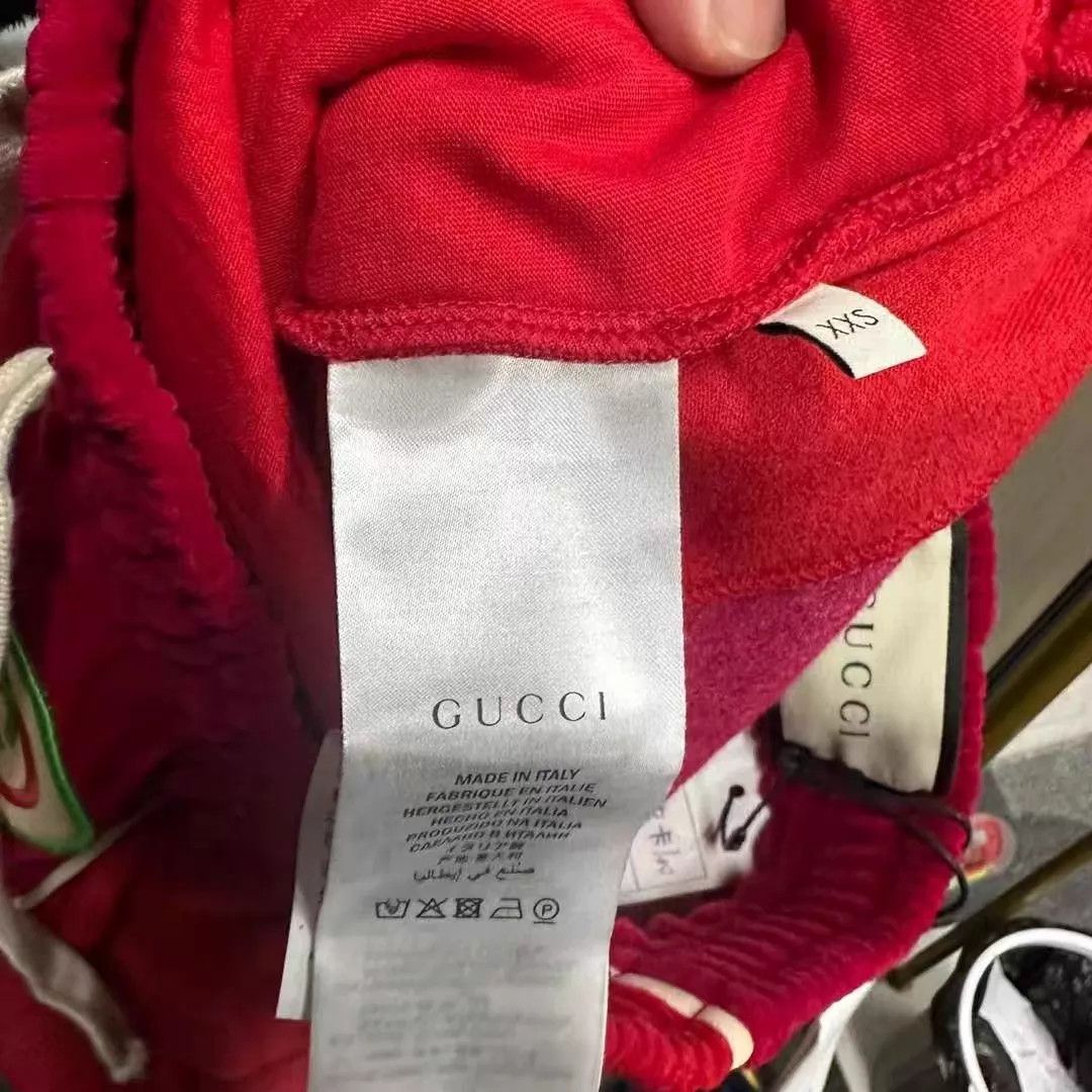 Gucci Gucci red paneled velvet small logo sweats OS XXS NWT Size 24" / US 00 / IT 34 - 4 Thumbnail