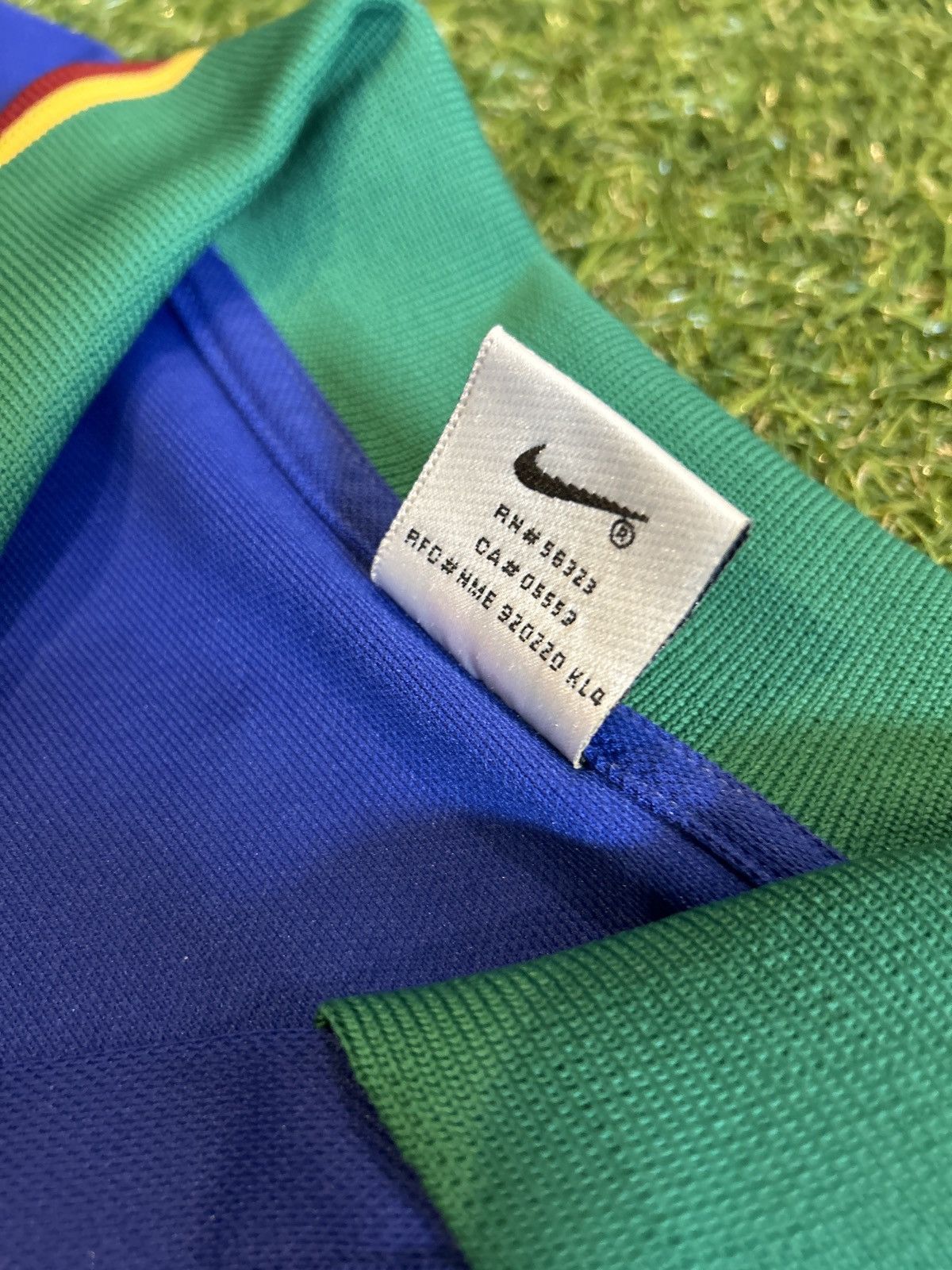 Nike 97/98 Portugal Away Shirt Size US L / EU 52-54 / 3 - 11 Thumbnail