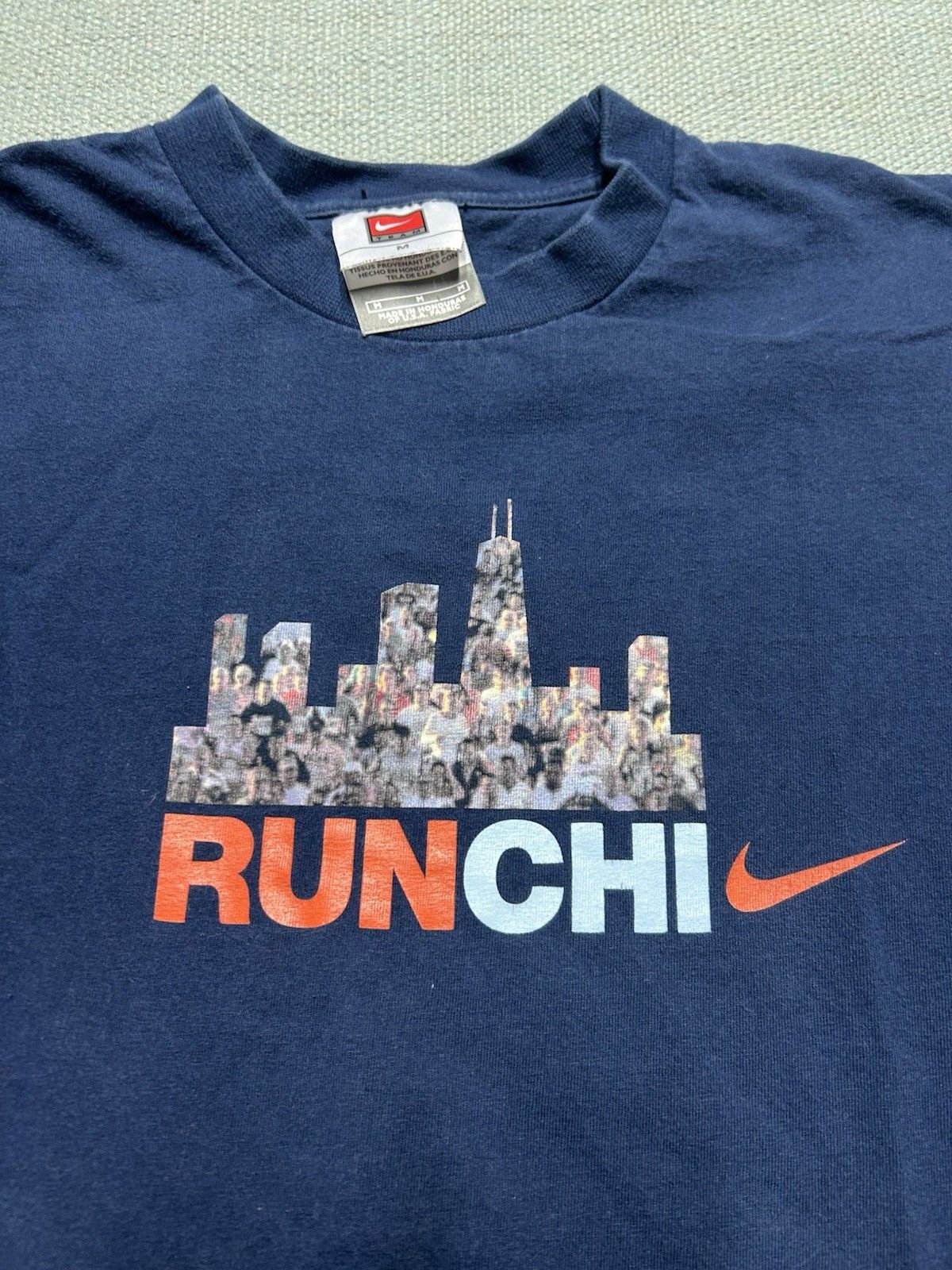 Vintage Vtg t shirt Nike run chi Chicago city graphic swoosh medium Size US M / EU 48-50 / 2 - 2 Thumbnail