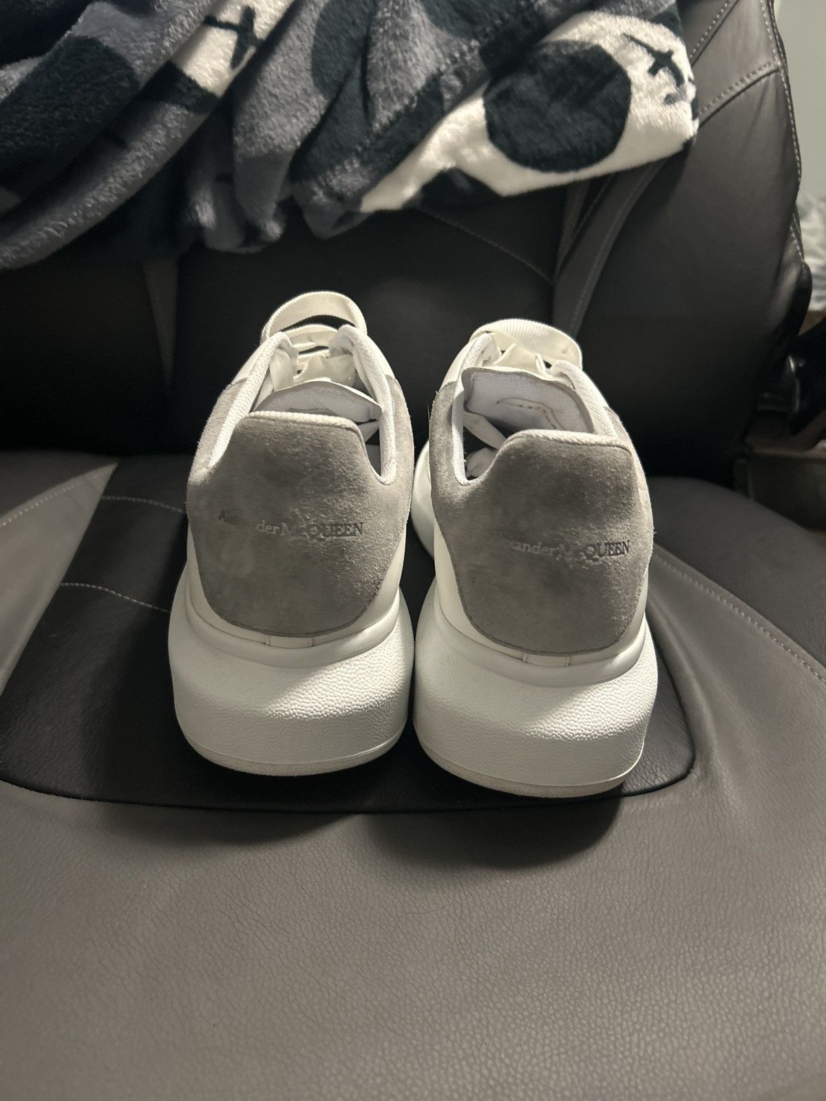 Alexander McQueen Size 13 Alexander McQueen Grey and White Size US 13 / EU 46 - 4 Thumbnail