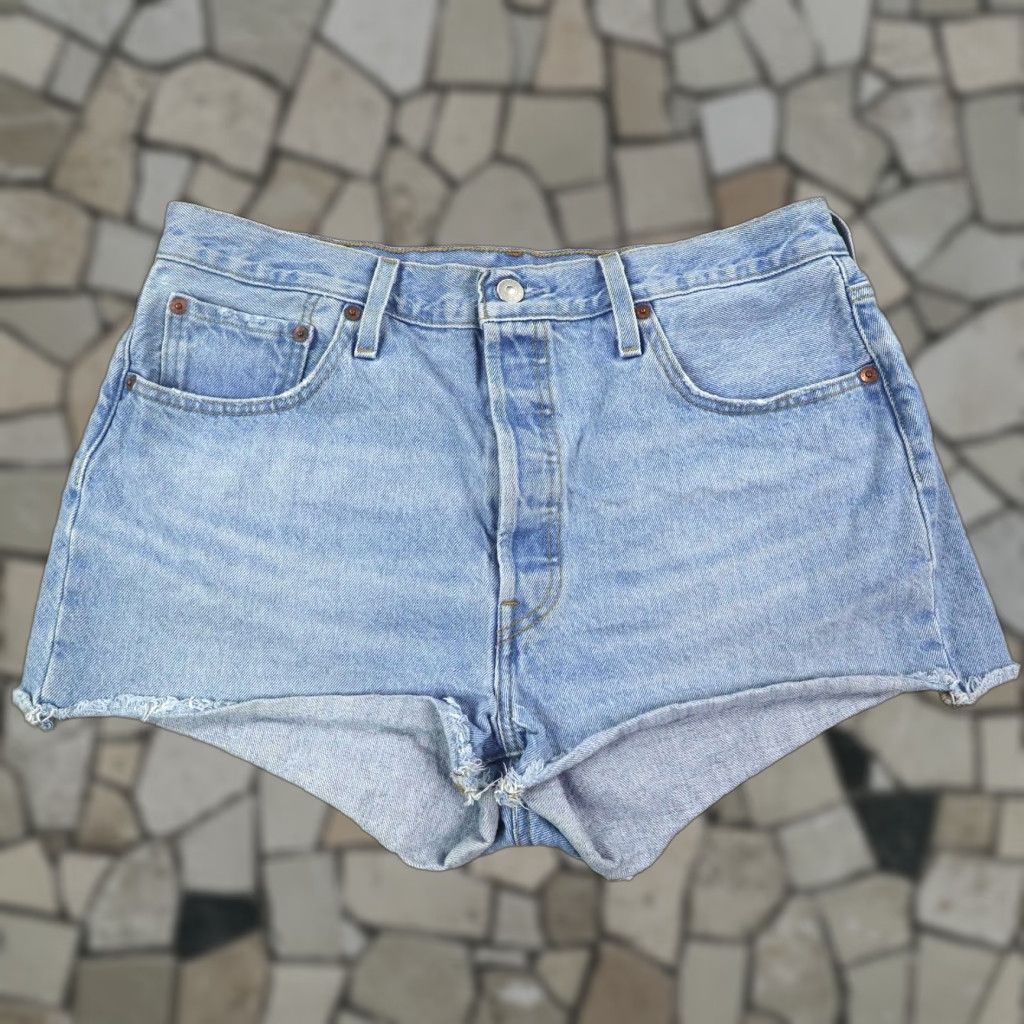 Levi's VINTAGE Levi's Shorts Womens 33 Denim Cutoff High Rise 501 Jean Style Raw Hem Blue Summer Festival Women Size 24" / US 00 / IT 34 - 1 Thumbnail