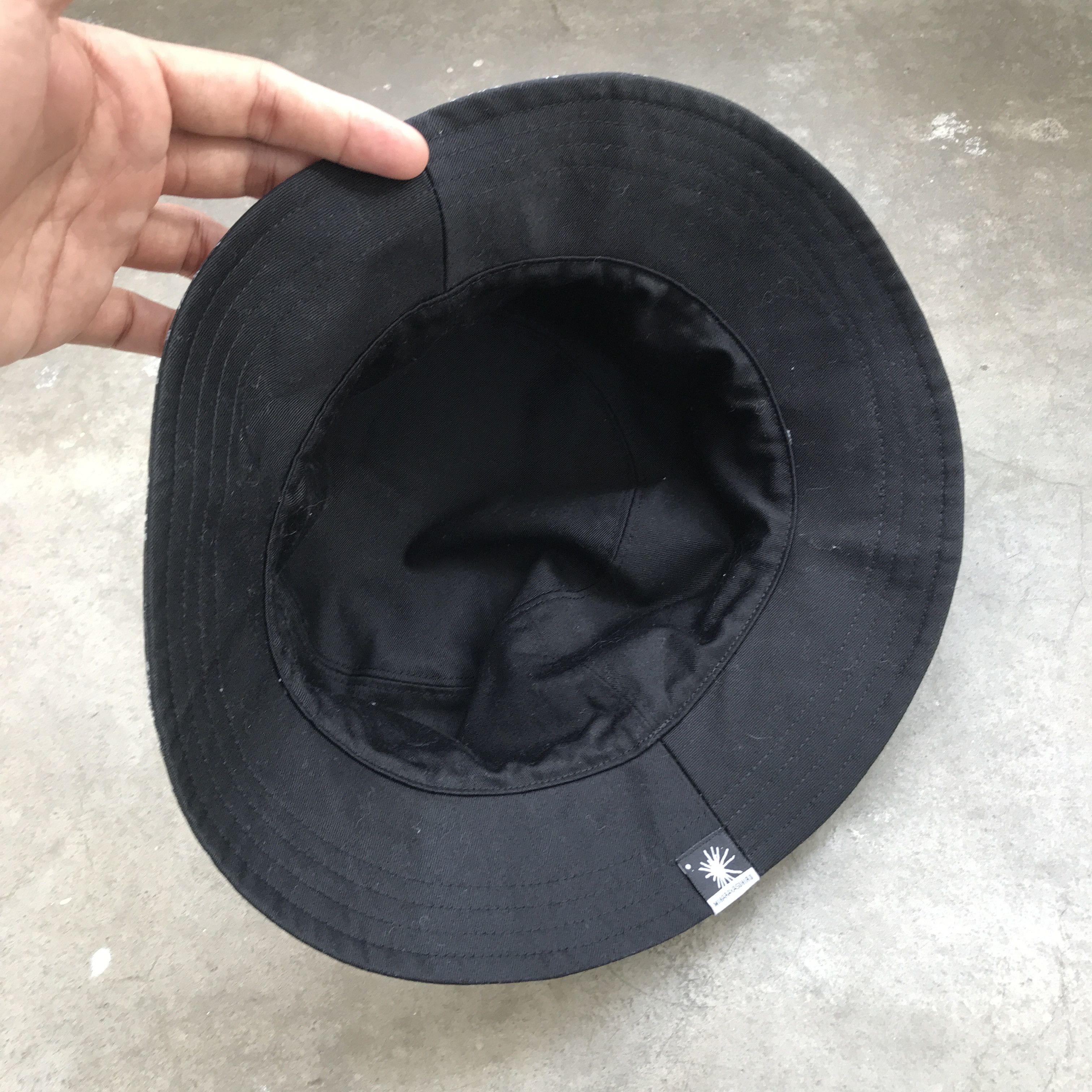 GU × Maison MIHARA YASUHIRO Gu x Miharayasuhiro reversible bucket hat Size ONE SIZE - 7 Thumbnail