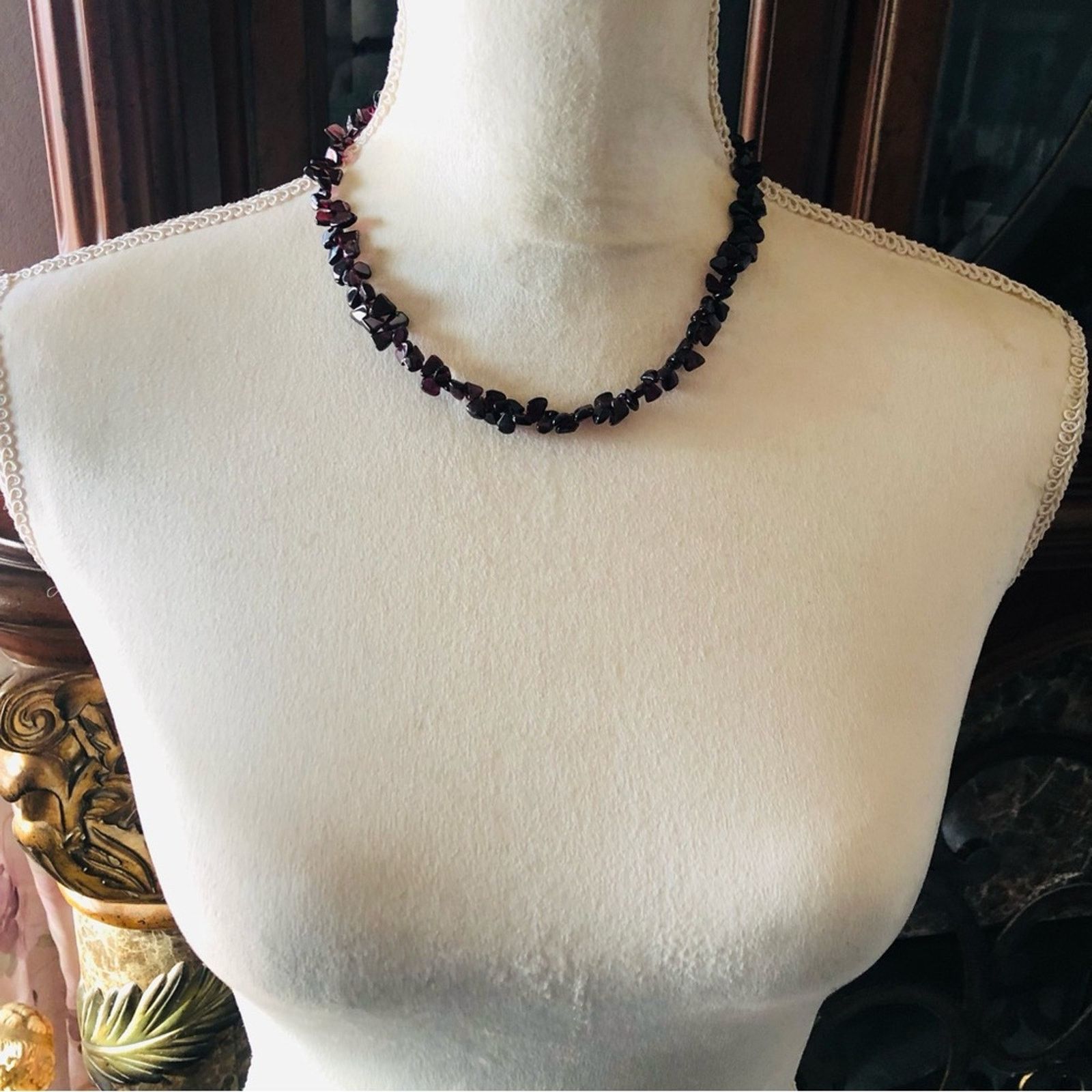 Vintage Vintage genuine almandine garnet barrel clasp necklace Size ONE SIZE - 5 Thumbnail