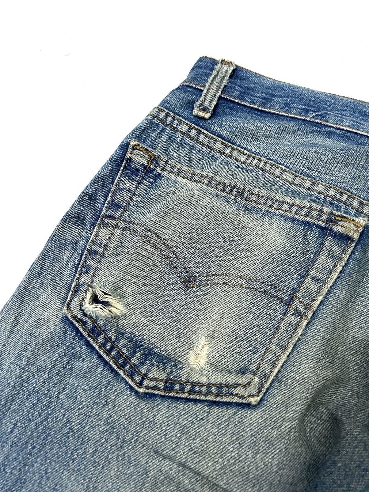 Levi's × Levi's Vintage Clothing Vintage Levis 501 xx Button 522 Distressed Jeans Size US 31 - 10 Thumbnail