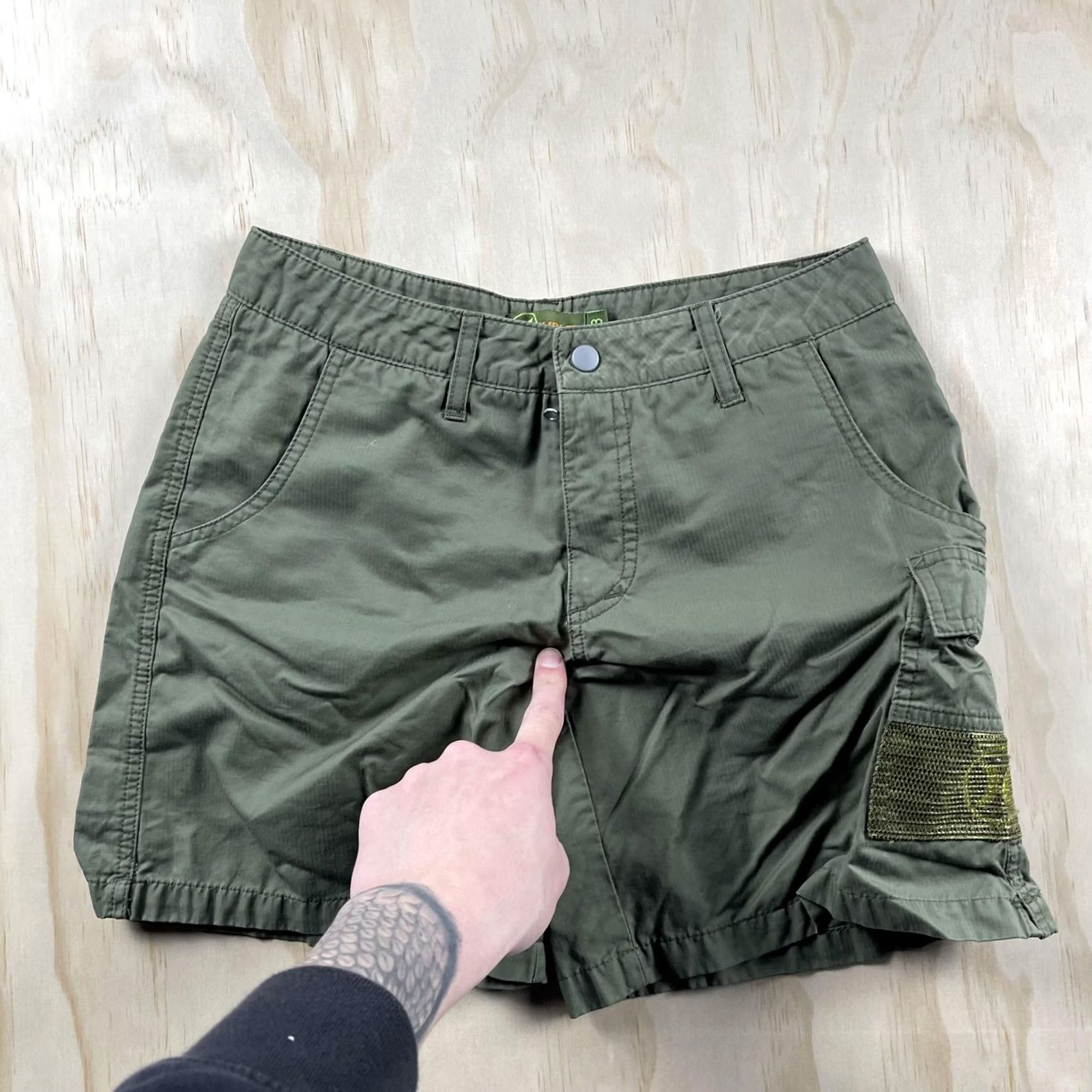 Hurley VINTAGE Hurley Shorts Boys 3 Green Cargo Twill Zip Pocket Flat Front Utility Size 26" / US 2 / IT 38 - 2 Thumbnail