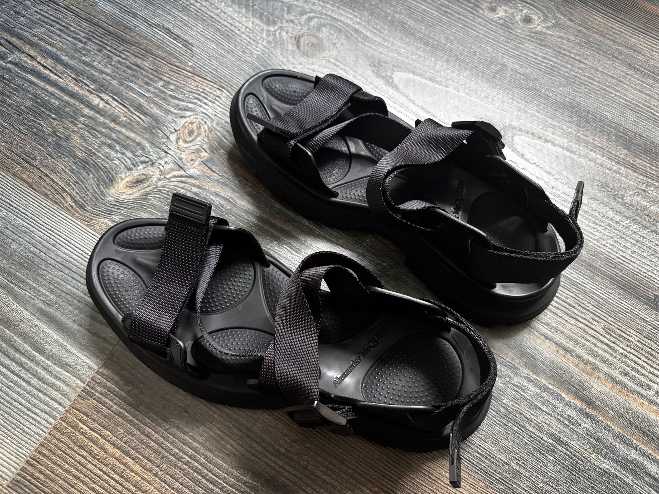 Alexander McQueen Alexander McQueen Black Tread Sandals Size US 12 / EU 45 - 2 Thumbnail