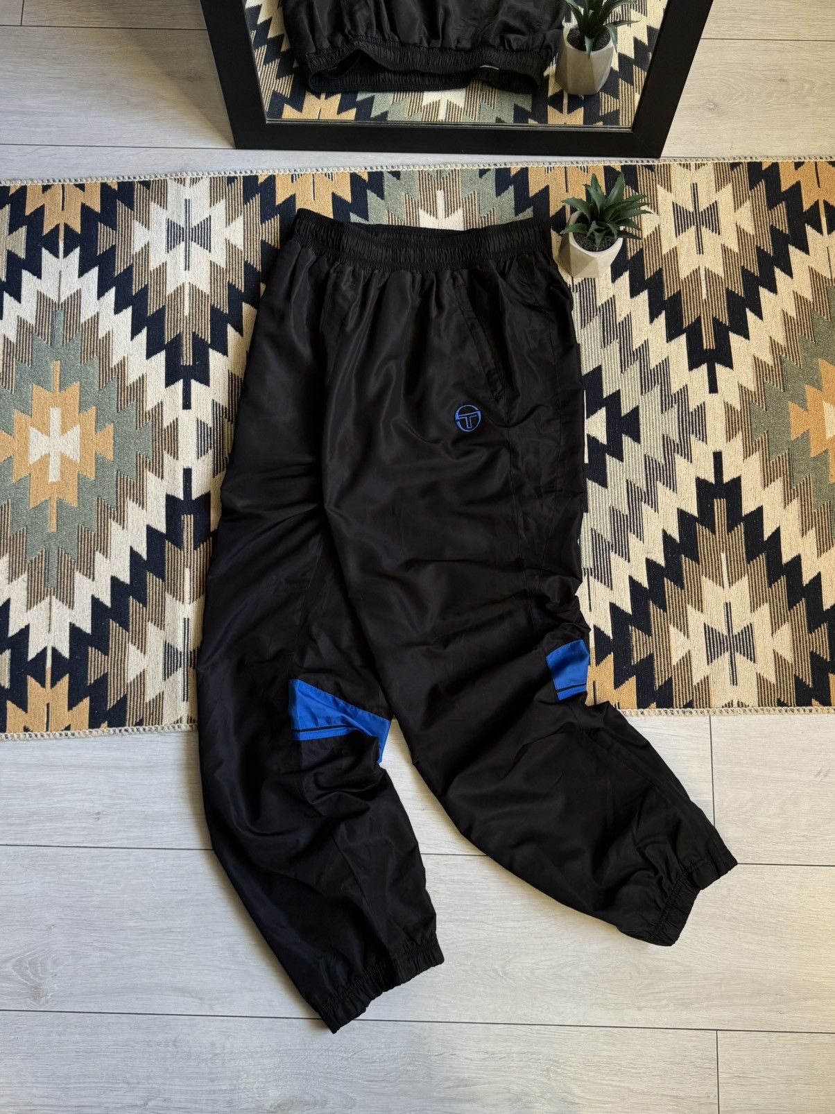 Sergio Tacchini Vintage Sergio Tacchini Nylon Pants Size US 36 / EU 52 - 1 Thumbnail