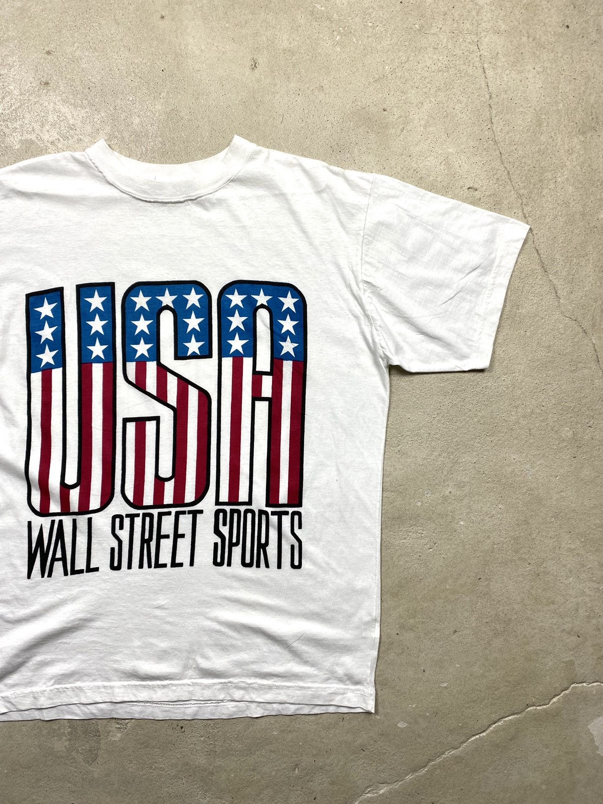 Vintage Vintage 1990’s America USA Flag Wall Street Sports T Shirt Size US L / EU 52-54 / 3 - 3 Thumbnail