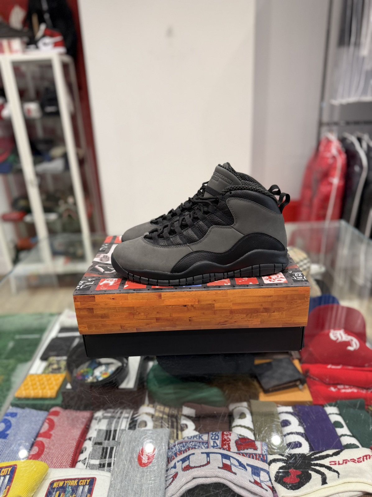 Jordan Brand Jordan 10 Shadow (2025) Size: 11.5 Size US 11.5 / EU 44-45 - 2 Thumbnail