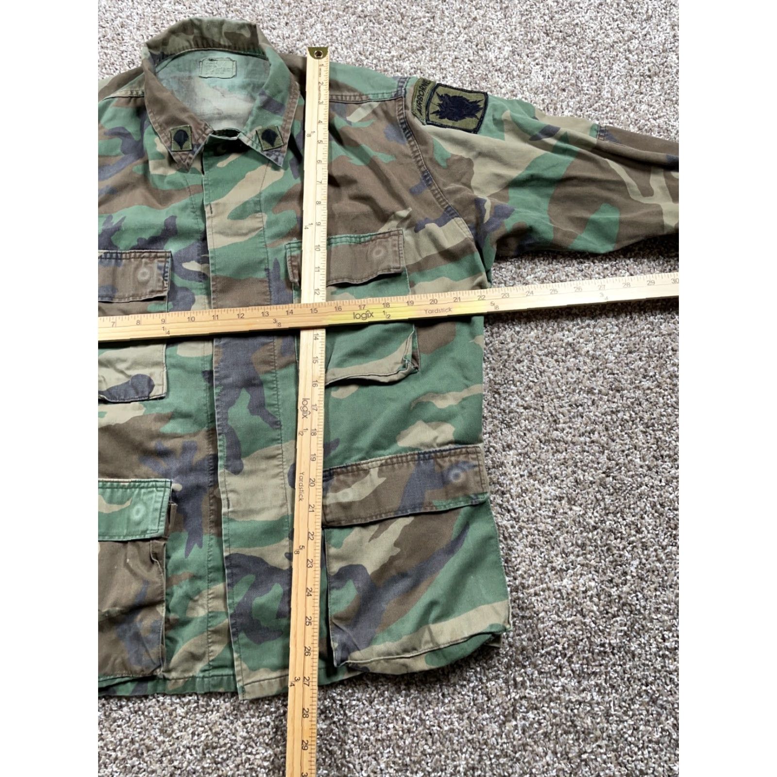 Vintage VINTAGE US Army Camouflage Shirt Jacket Men M Green 90s/Grunge Airborne Patch Short Sleeve Button Front Size US M / EU 48-50 / 2 - 5 Thumbnail