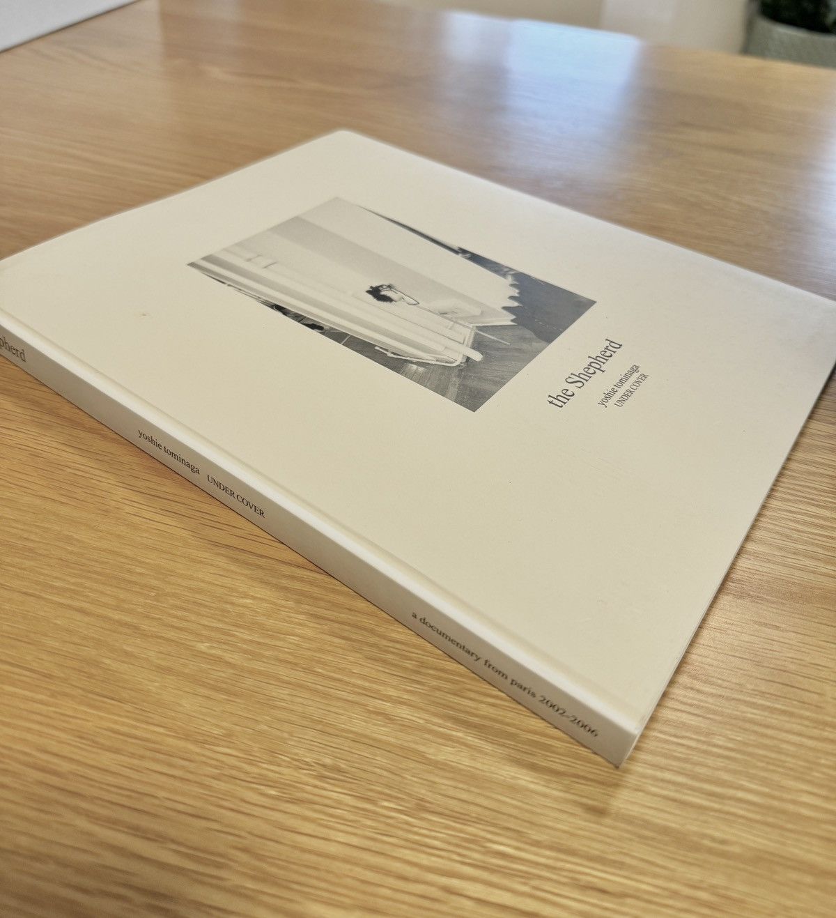 Undercover Undercover “The Shepherd” book Size ONE SIZE - 1 Thumbnail