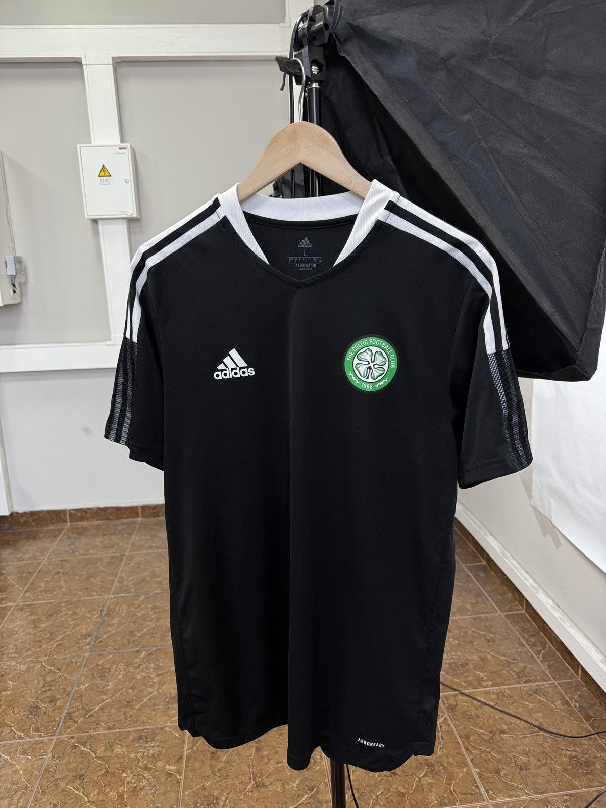 Adidas 🏴󠁧󠁢󠁳󠁣󠁴󠁿 2021 Celtic FC Adidas Soccer Jersey Training Shirt Rare Size US L / EU 52-54 / 3 - 1 Thumbnail