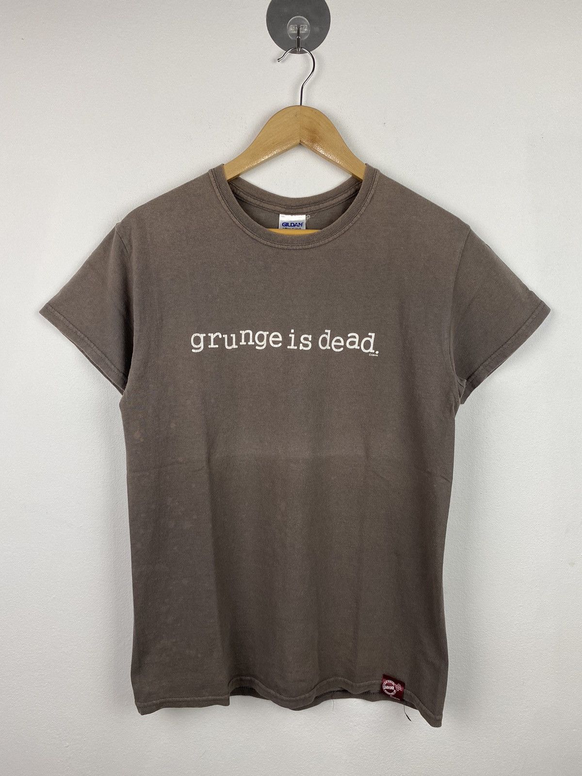 Band Tees Vintage Y2K Grunge Is Dead T-shirt Size US S / EU 44-46 / 1 - 1 Thumbnail