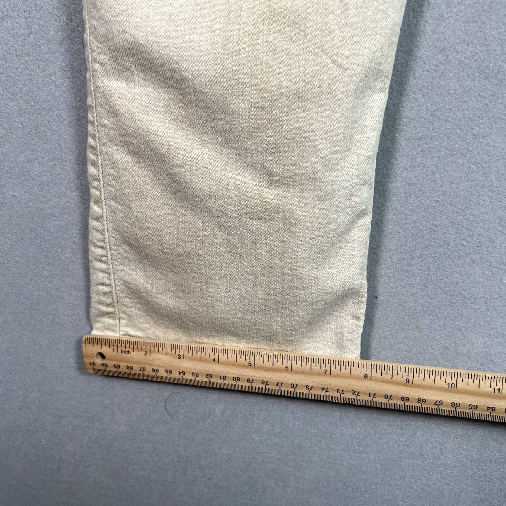 Levi's VINTAGE Levis Jeans Relaxed Fit Adult 36 x 32 Beige Made In USA Mens Y2K Size US 36 / EU 52 - 5 Thumbnail