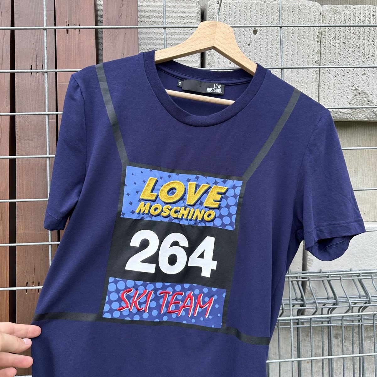 Love Moschino Love Moschino Ski Team 264 Team T-Shirt Luxury Rare S Size S / US 4 / IT 40 - 2 Thumbnail