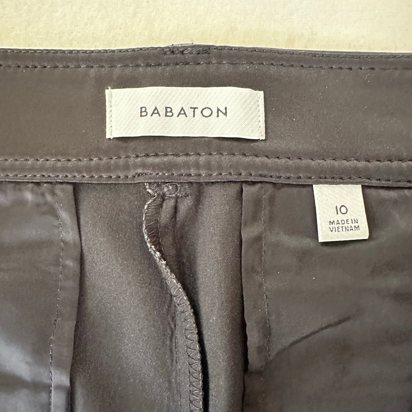 Aritzia Babaton Vegan Leather Command Cropped Pants Black Size 10 Size 32" / US 10 / IT 46 - 8 Thumbnail