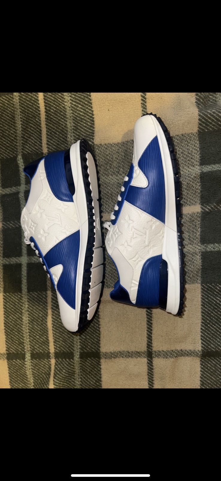 Louis Vuitton Louis Vuitton RUN AWAY Size US 10.5 / EU 43-44 - 2 Thumbnail