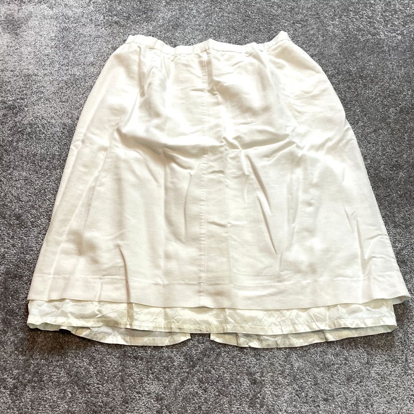 Vintage VINTAGE Koret Career A‑Line Skirt Womens 24W / 38 White Rayon Knee Length US Md. Size 42" / US 20 - 2 Thumbnail