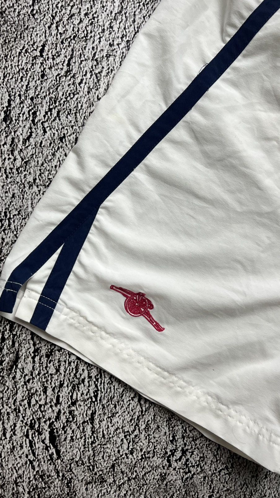 Nike 1998-2000 FC Arsenal London Gunners vintage nike shorts Size US 32 / EU 48 - 2 Thumbnail