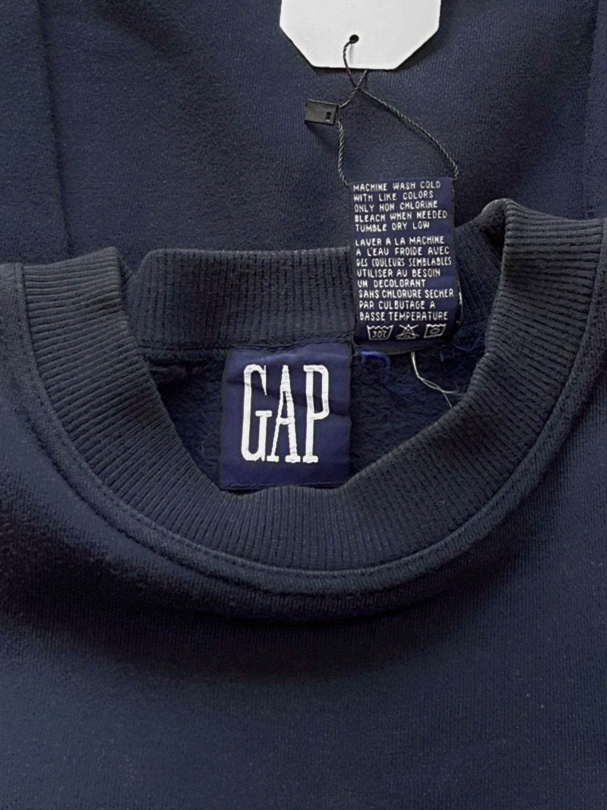 Gap 90s GAP Big Spell Out Vintage Sweatshirts Size US L / EU 52-54 / 3 - 7 Thumbnail