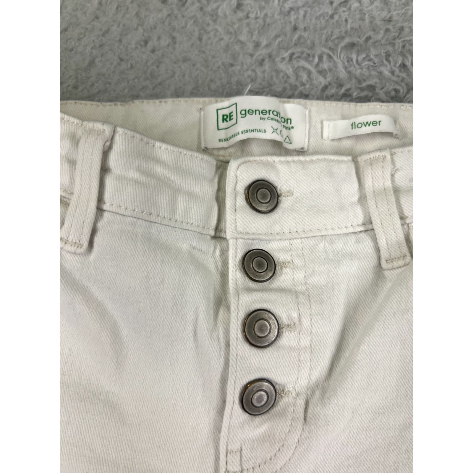 Vintage Celebrity Pink Jeans Juniors 25 White Denim Flared 5-Pocket Stretch Cotton Blend Regular Womens 25x28 USA 90s? No; skip decade. Size 42" / US 20 - 7 Thumbnail