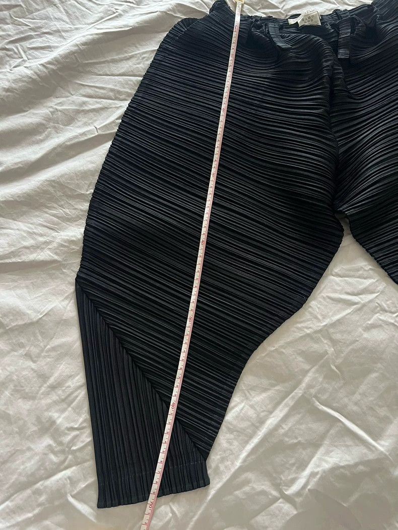 Issey Miyake issey miyake Black pleated pants Size 42" / US 20 - 6 Thumbnail