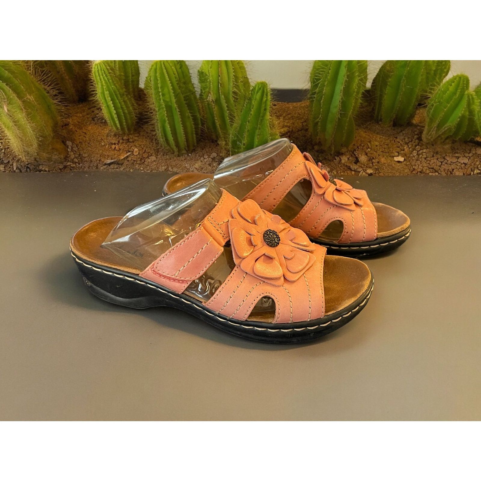 Clarks Clarks Pink Sandals Shoes Flats Leather Slip Ons Size 6 M Size US 6 / IT 36 - 2 Thumbnail
