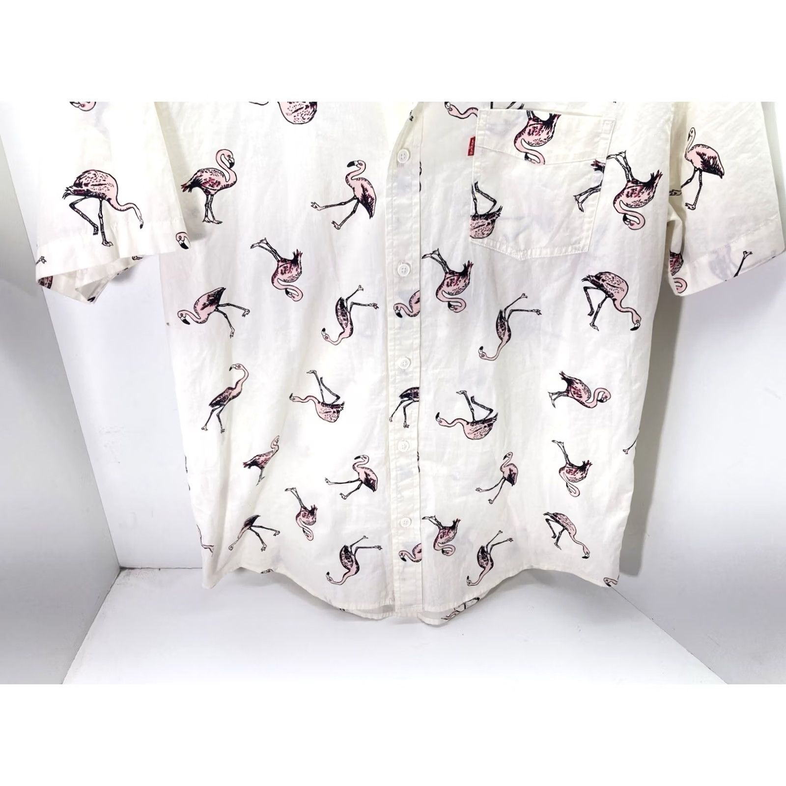 Levi's Levi's Camp Shirt Men L Ivory AOP Flamingos Short Sleeve Button Cotton Slim Fit Shirt Size US L / EU 52-54 / 3 - 3 Thumbnail