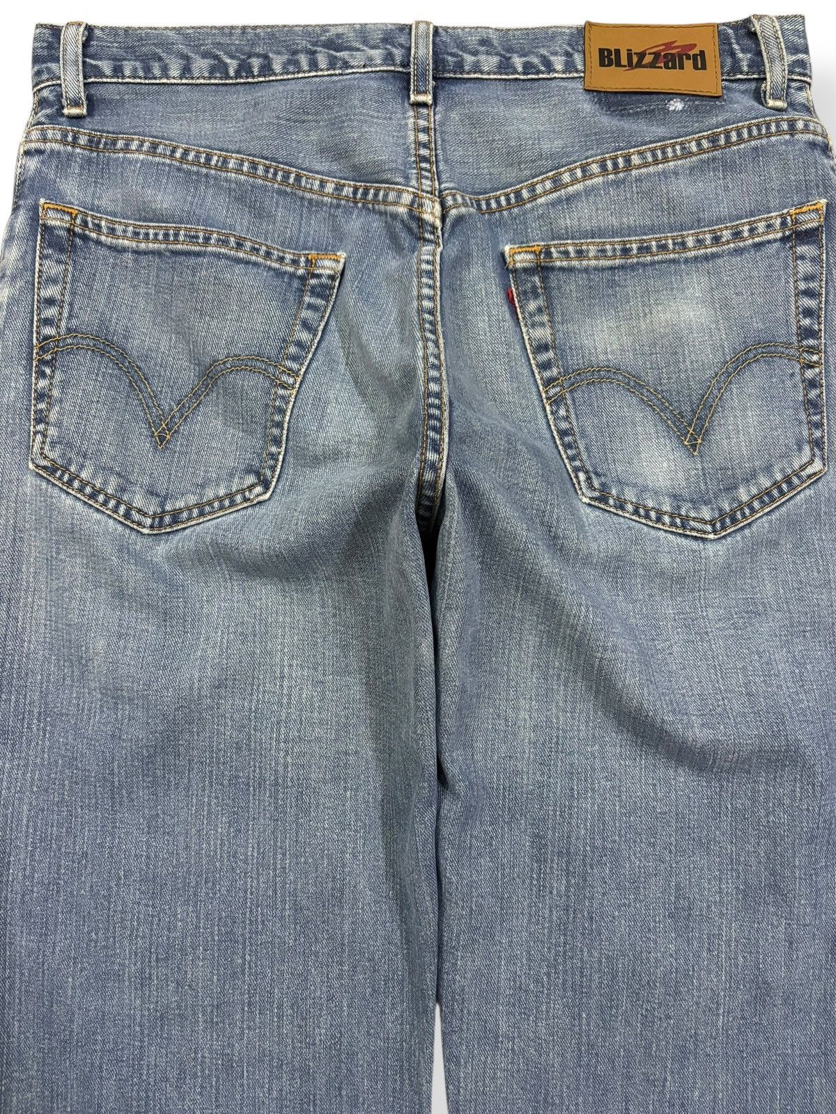 Japanese Brand Vintage Japanese Brand Blue Wash Baggy Distressed Jeans Size US 33 - 9 Thumbnail