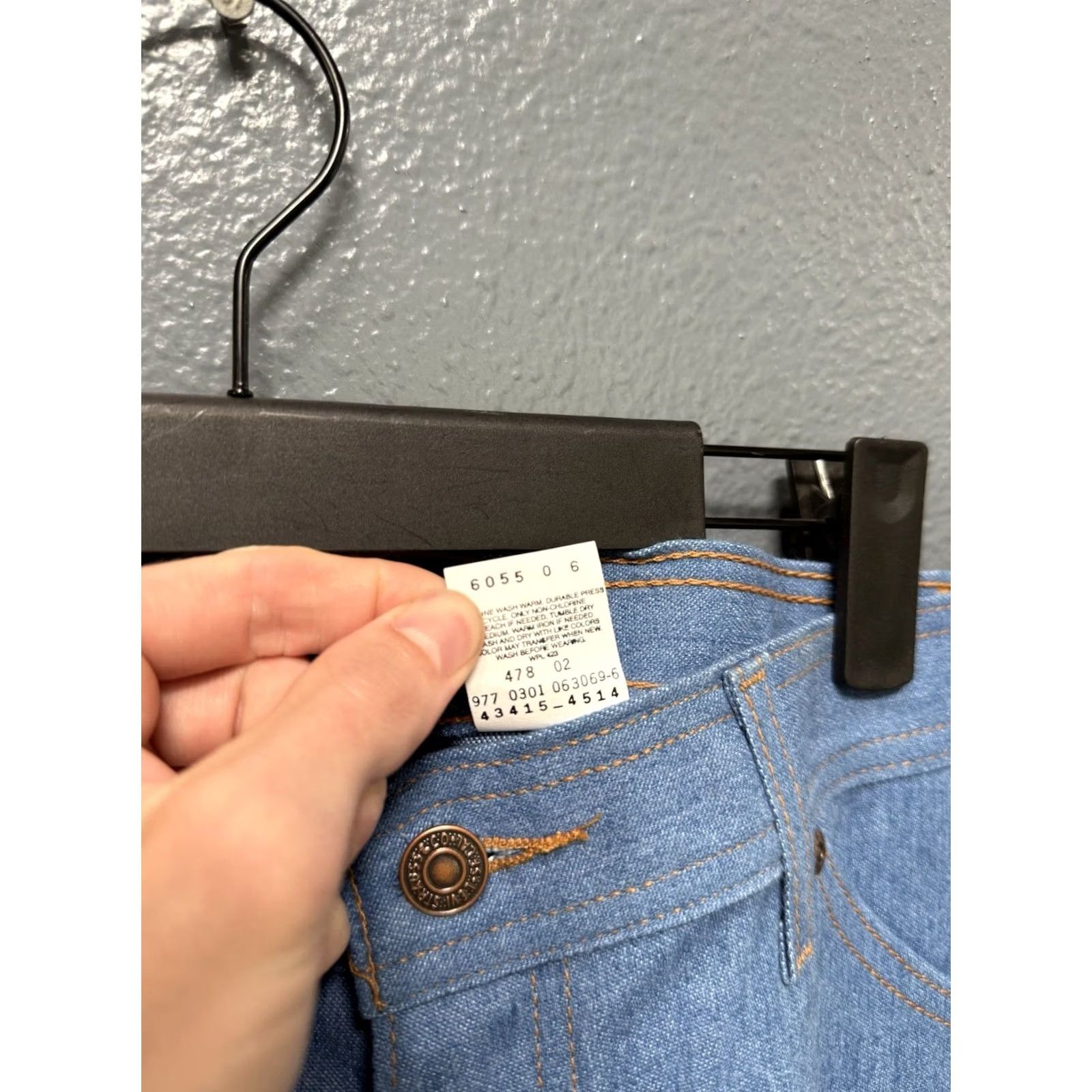 Levi's VINTAGE Levi’s Jeans Blue 38 30 Denim Pants Mens Straight 2001 Indigo Mexico Size US 38 / EU 54 - 7 Thumbnail