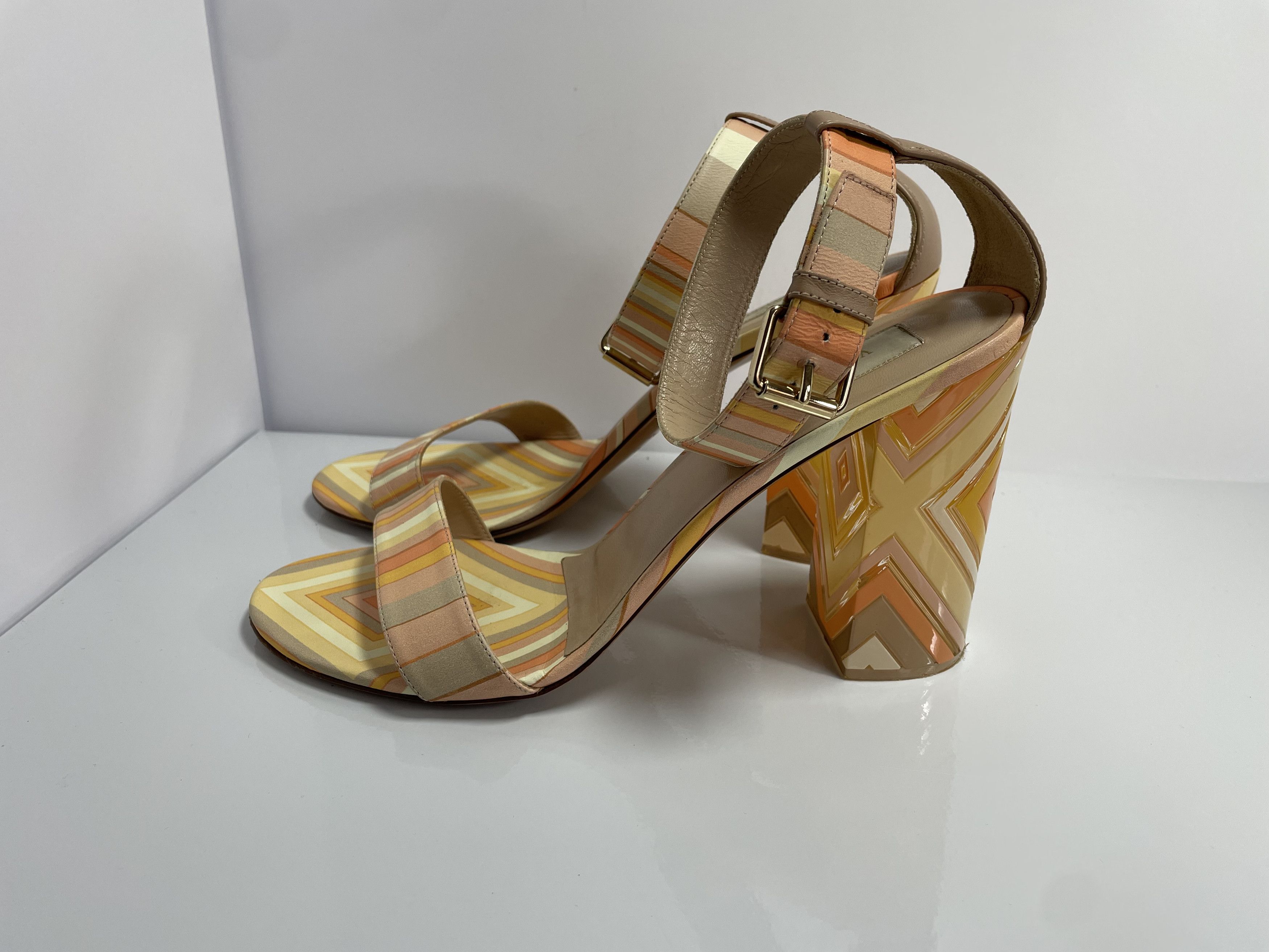 Valentino Valentino Garavani leather sandals Size US 10 / IT 40 - 3 Thumbnail