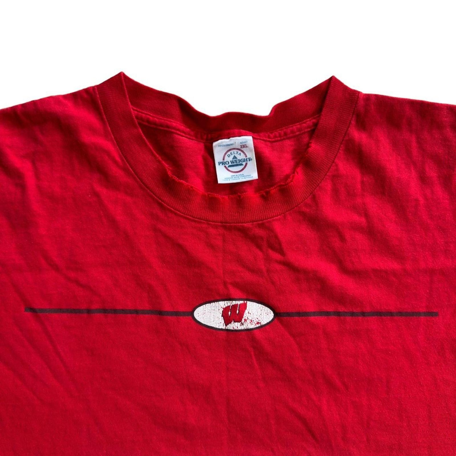 NCAA × Vintage Y2K Wisconsin Badgers Tee Size US XXL / EU 58 / 5 - 1 Thumbnail