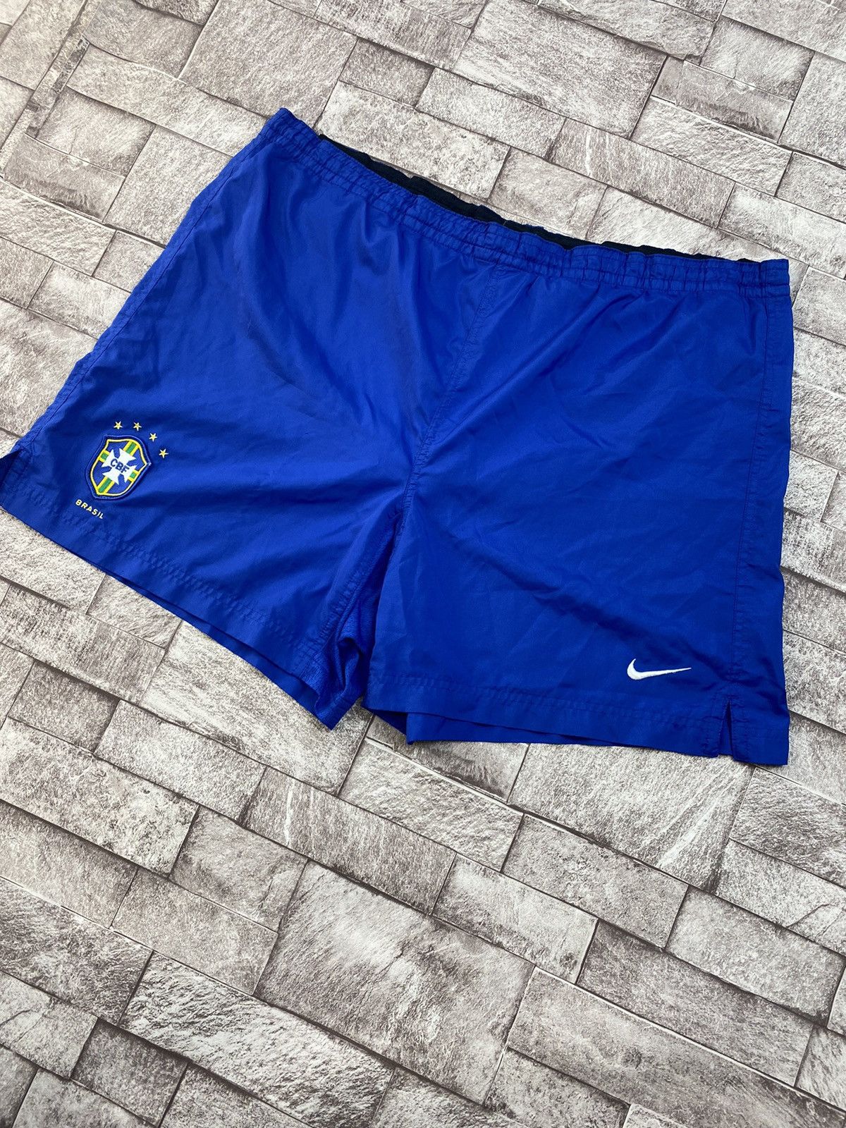 Nike × Vintage BRASIL 2000 2002 HOME FOOTBALL SOCCER SHORTS NIKE Size US 36 / EU 52 - 2 Thumbnail