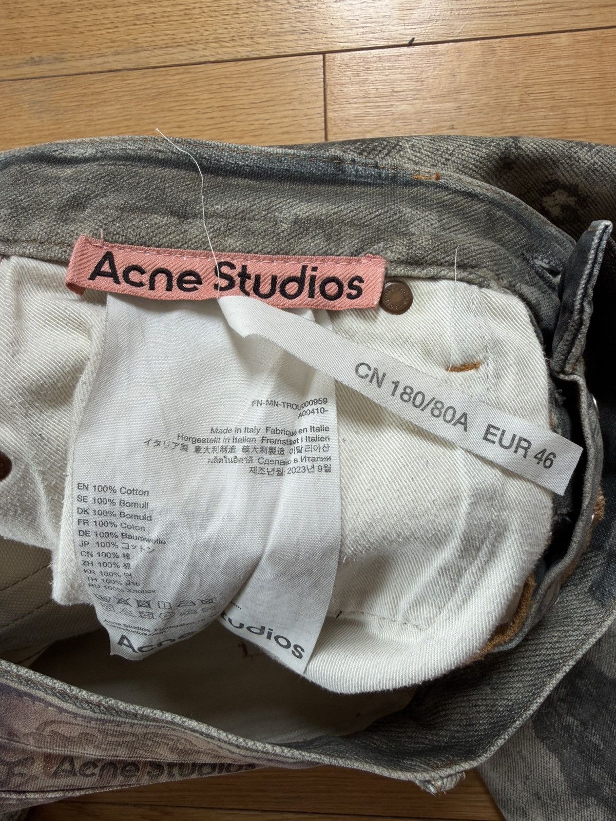 Acne Studios Acne Studios trompe l'oeil paint baggy jeans Size US 31 - 7 Thumbnail