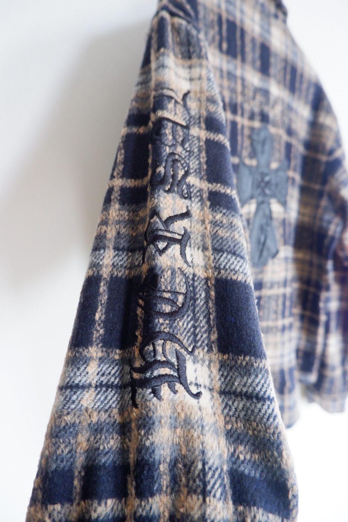 Vintage CH Style Cross Logo Silver Button Wool Flanel